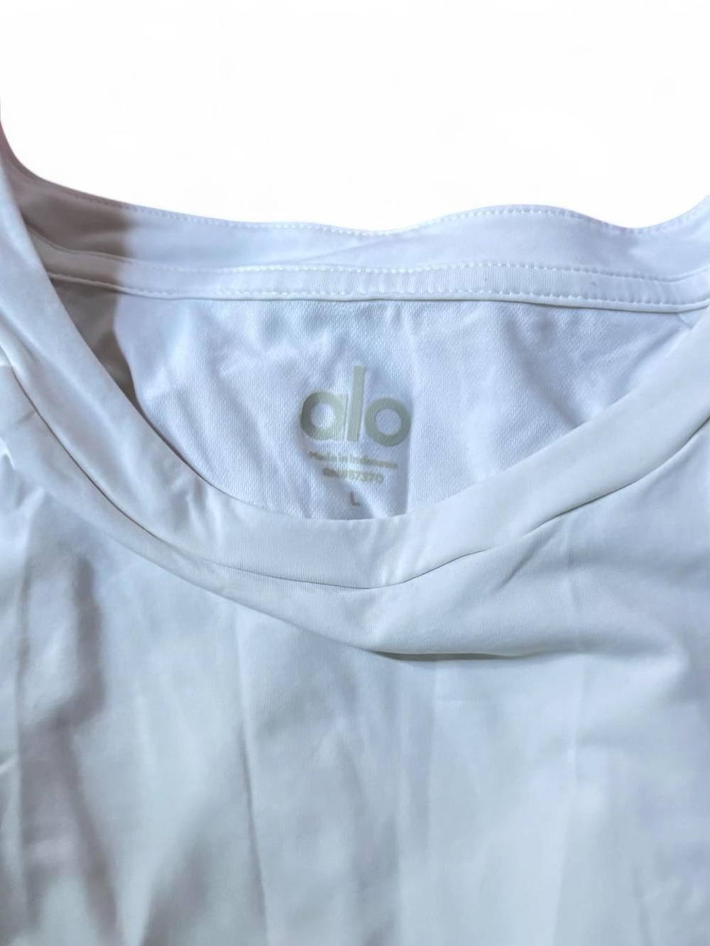 ALO Yoga Men’s White Short Sleeve Performance Tee